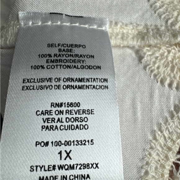 Democracy Women’s Cream Boho Crochet Top Plus Size 1X  EUC - Picture 9 of 9